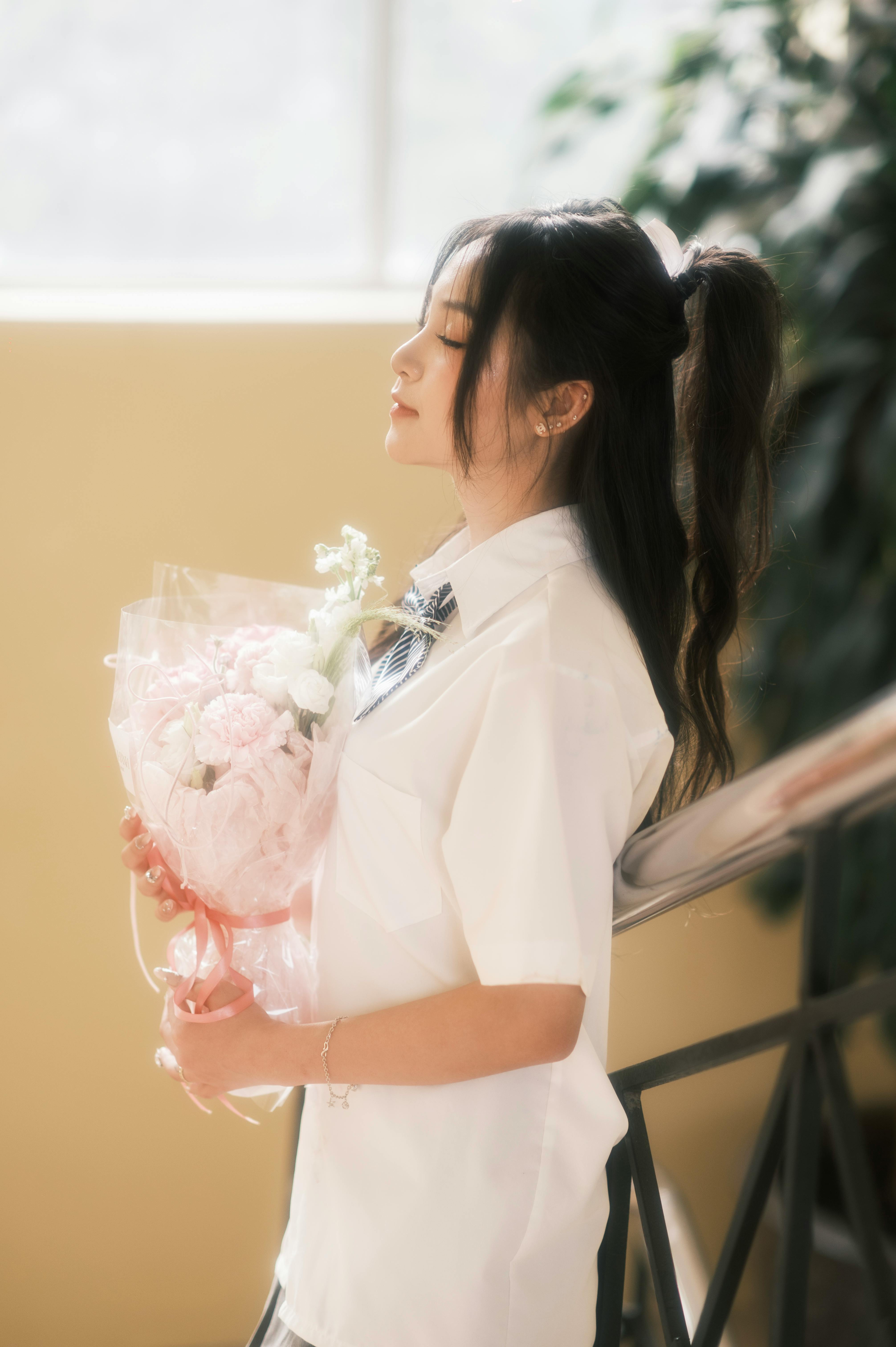 Chuot Anhls 往期作品：俏皮与成熟之间的反差跳转